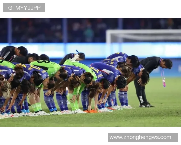 杭州足球队的拼搏之路:从默默无闻到荣耀巅峰的奋斗纪实 杭州足球队的拼搏之路:从默默无闻到荣耀巅峰的奋斗纪实