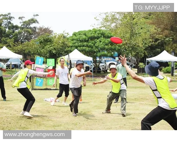 深圳飞盘队的包夹革新探索与战术演变全景分析