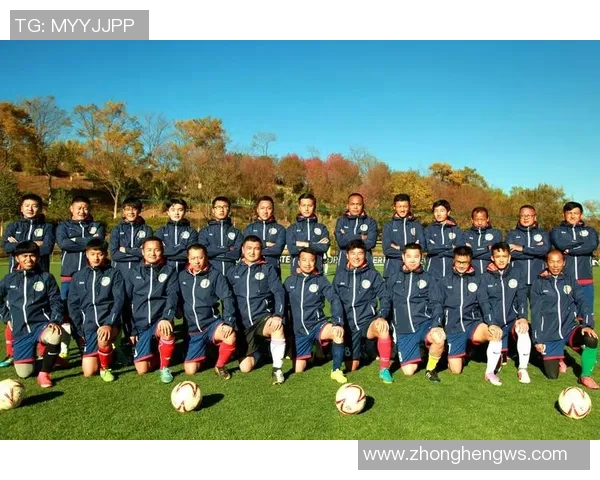 重庆足球队的蜕变之路：从低谷到巅峰的奋斗历程与未来展望